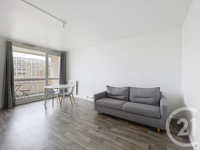 Afficher la photo en grand Appartement Studio à louer - 1 pièce - 32.86 m2 - COMPIEGNE - 60 - PICARDIE - Century 21 Infinity