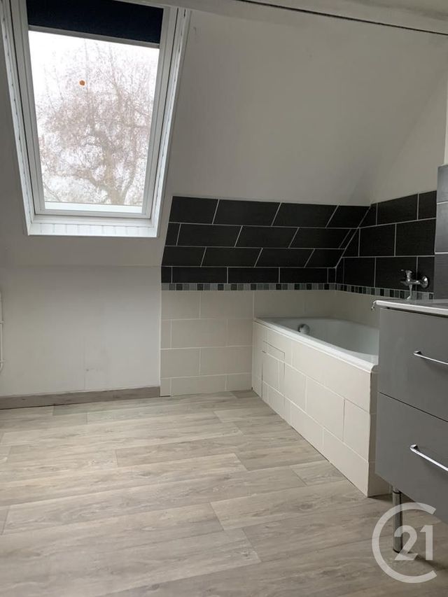 Appartement T3 à louer - 3 pièces - 71.13 m2 - JAUX - 60 - PICARDIE - Century 21 Infinity